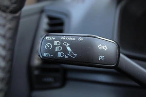 Внедорожник Skoda Karoq 2021 года, 2430000 рублей, Ярославль