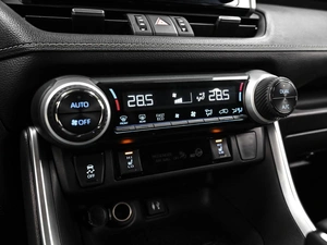 Внедорожник Toyota RAV4 2019 года, 2850000 рублей, Ставрополь