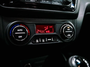Седан Kia Rio 2011 года, 950000 рублей, Красноярск