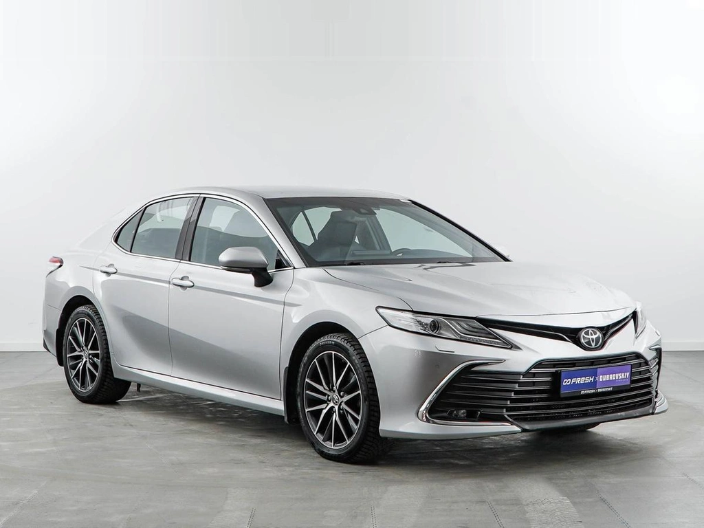 Седан Toyota Camry 2021 года, 3043055 рублей, Москва
