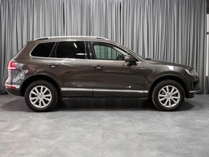 Внедорожник Volkswagen Touareg 2015 года, 2649000 рублей, Тюмень