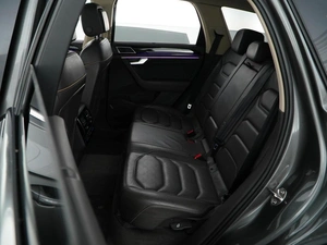 Внедорожник Volkswagen Touareg 2019 года, 5099046 рублей, Москва