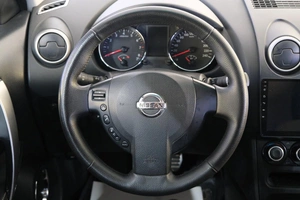 Внедорожник Nissan Qashqai 2010 года, 1049000 рублей, Омск