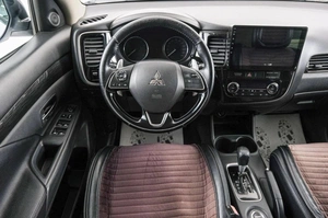 Внедорожник Mitsubishi Outlander 2015 года, 1999000 рублей, Красноярск