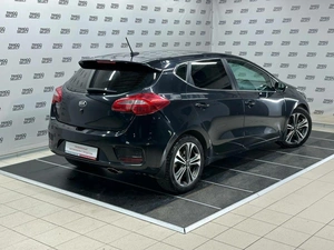 Хетчбэк Kia Ceed 2016 года, 1245000 рублей, Красноярск