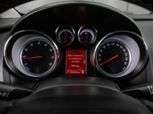 Седан Opel Astra 2013 года, 649000 рублей, Тюмень