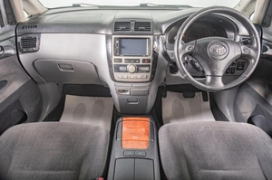 Минивэн Toyota Ipsum 2001 года, 829000 рублей, Томск