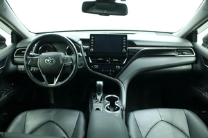 Седан Toyota Camry 2023 года, 3800000 рублей, Красноярск