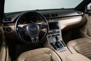 Седан Volkswagen Passat 2013 года, 1179000 рублей, Сургут