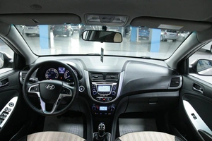 Хетчбэк Hyundai Solaris 2011 года, 698000 рублей, Солонцы