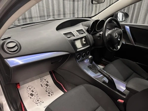 Седан Mazda Axela 2010 года, 850000 рублей, Красноярск