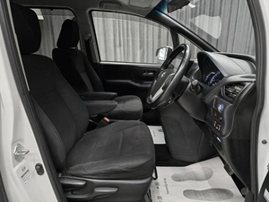 Минивэн Toyota Voxy 2014 года, 1590000 рублей, Красноярск