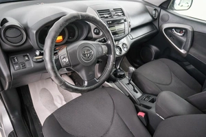 Внедорожник Toyota RAV4 2012 года, 1749000 рублей, Красноярск