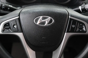 Седан Hyundai Solaris 2016 года, 1169000 рублей, Омск