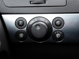 Хетчбэк Opel Astra 2010 года, 595000 рублей, Краснодар