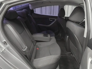 Седан Hyundai Elantra 2012 года, 1050000 рублей, Красноярск