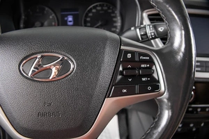 Седан Hyundai Solaris 2019 года, 1709000 рублей, Пермь
