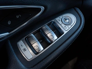 Седан Mercedes-benz C-класс 2019 года, 3280000 рублей, Волгоград