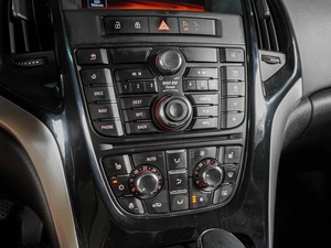 Хетчбэк Opel Astra 2014 года, 1049000 рублей, Воронеж