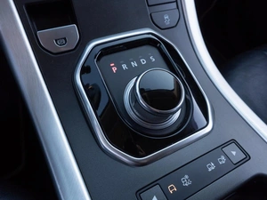 Внедорожник Land Rover Range Rover Evoque 2012 года, 1959000 рублей, Саратов