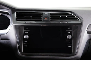 Внедорожник Volkswagen Tiguan 2018 года, 3399000 рублей, Пермь