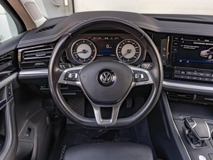 Внедорожник Volkswagen Touareg 2020 года, 5699000 рублей, Саратов
