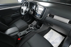 Внедорожник Mitsubishi Outlander 2016 года, 1899000 рублей, Тюмень