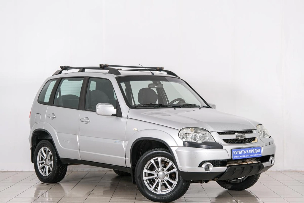 Внедорожник Chevrolet Niva 2011 года, 599000 рублей, Красноярск