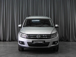 Внедорожник Volkswagen Tiguan 2011 года, 875000 рублей, Тюмень