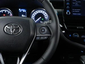 Седан Toyota Camry 2021 года, 2847077 рублей, Москва