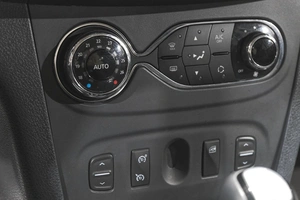 Хетчбэк Renault Sandero Stepway 2018 года, 1369000 рублей, Новокузнецк