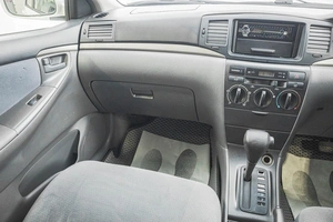 Седан Toyota Corolla 2005 года, 699000 рублей, Барнаул