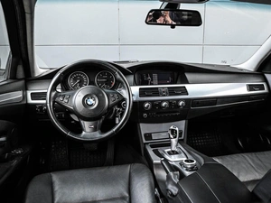 Седан BMW 5 серия 2009 года, 1324000 рублей, Кирилловка