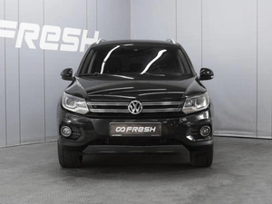 Внедорожник Volkswagen Tiguan 2011 года, 1290000 рублей, Омск