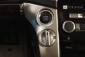 Внедорожник Toyota Land Cruiser 2012 года, 3749000 рублей, Челябинск