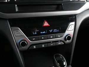 Седан Hyundai Elantra 2017 года, 1629000 рублей, Аксай