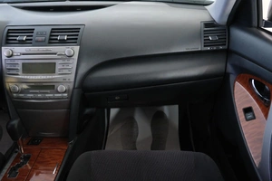 Седан Toyota Camry 2010 года, 1499000 рублей, Омск