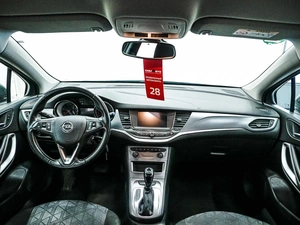 Универсал Opel Astra 2019 года, 1670000 рублей, Красноярск