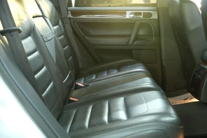 Внедорожник Volkswagen Touareg 2008 года, 1089000 рублей, Омск
