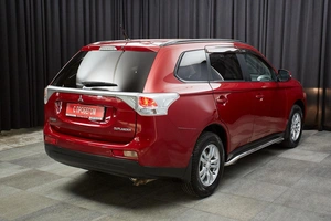 Внедорожник Mitsubishi Outlander 2013 года, 1490000 рублей, Красноярск