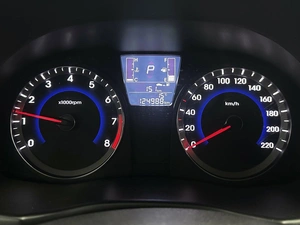 Хетчбэк Hyundai Solaris 2015 года, 935000 рублей, Красноярск