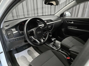 Седан Kia Rio 2018 года, 785000 рублей, Красноярск
