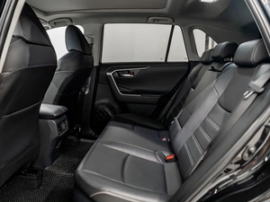 Внедорожник Toyota RAV4 2024 года, 5300000 рублей, Красноярск