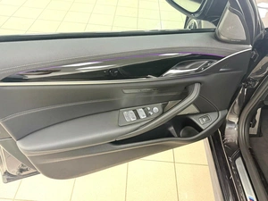 Седан BMW 5 серия 2021 года, 5295000 рублей, Красноярск