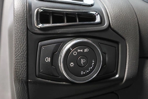 Хетчбэк Ford Focus 2013 года, 1049000 рублей, Новосибирск