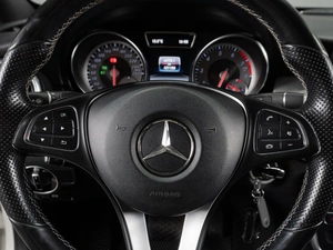 Седан Mercedes-benz CLA-класс 2015 года, 1999000 рублей, Тюмень