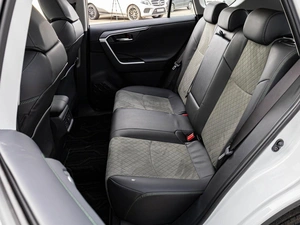 Внедорожник Toyota RAV4 2025 года, 4240000 рублей, Краснодар