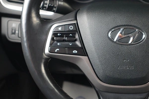 Седан Hyundai Solaris 2017 года, 1259000 рублей, Тюмень