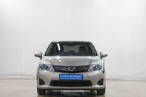 Седан Toyota Corolla Axio 2013 года, 1199000 рублей, Новокузнецк