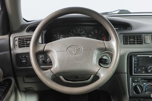 Седан Toyota Camry 1999 года, 529000 рублей, Новосибирск
